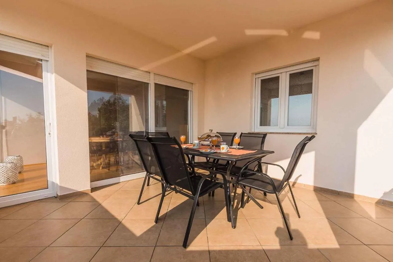 Apartment In Crikvenica 39347